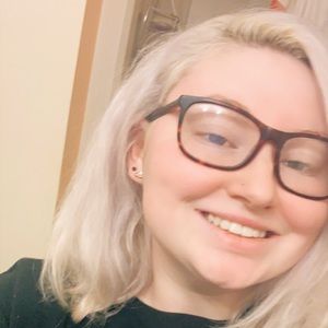 Meet your Posher, Caylie